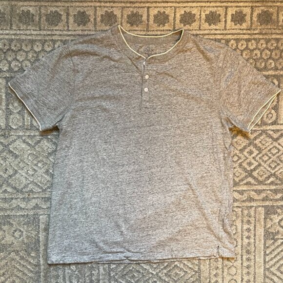 J. Crew Short Sleeve Heather Grey Henley T-Shirt with White Accents XL NWOT - Picture 1 of 6
